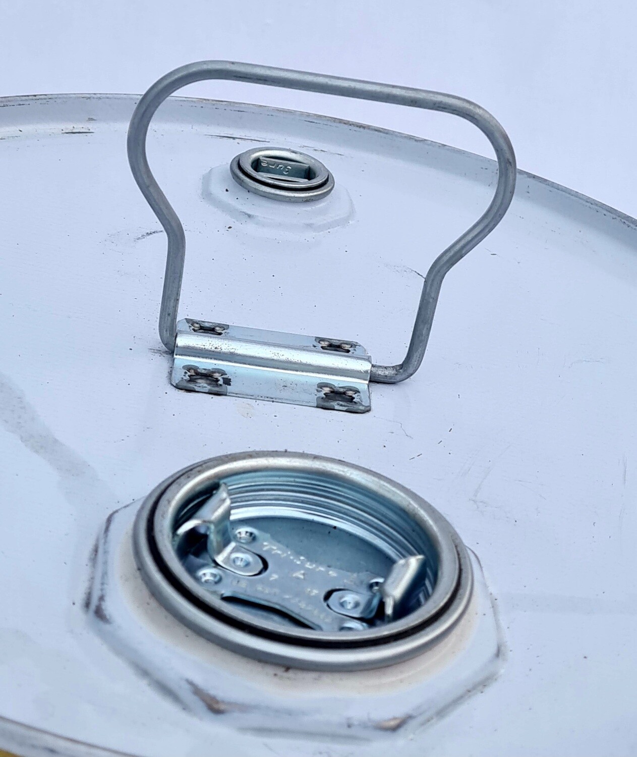 Peltitynnyri n.25 L Väri MUSTA nostokahvalla